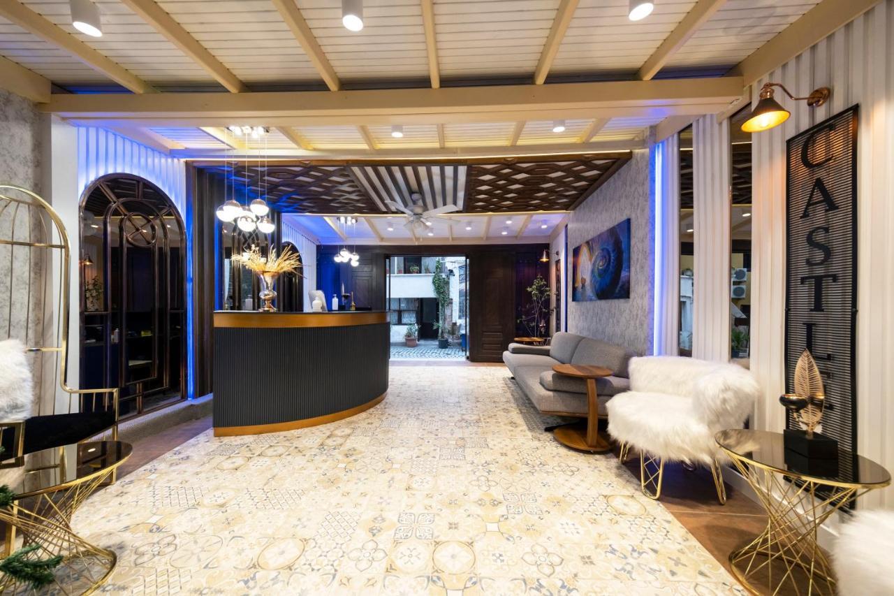Otel Castle Old Town 3*